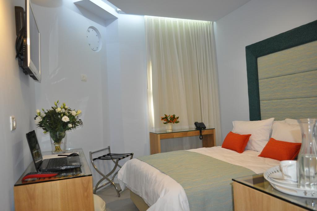 Bat Galim Boutique Hotel Haifa Ruang foto