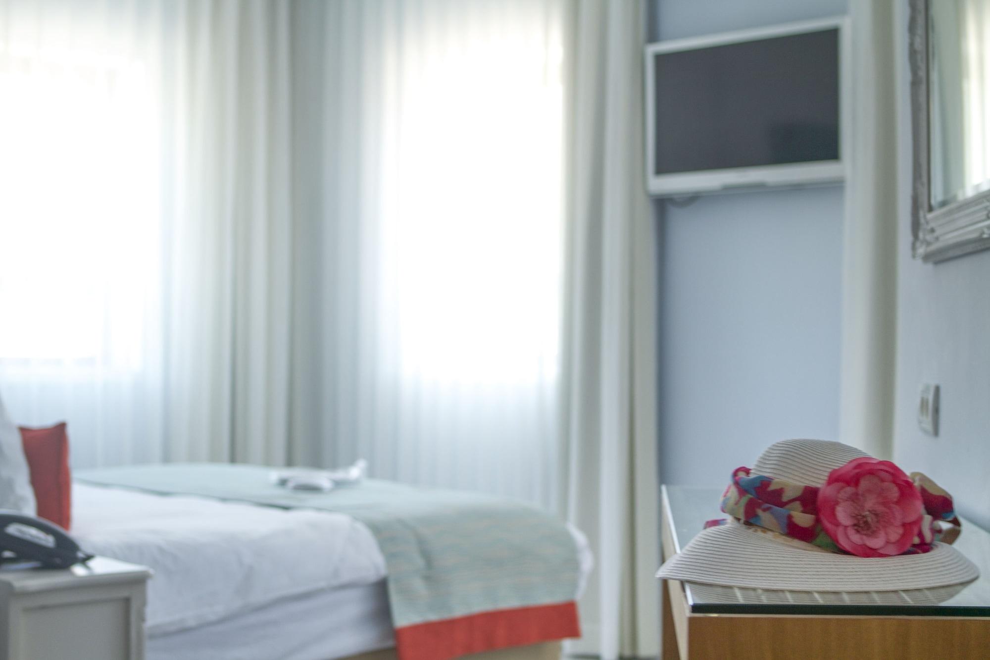 Bat Galim Boutique Hotel Haifa Bagian luar foto